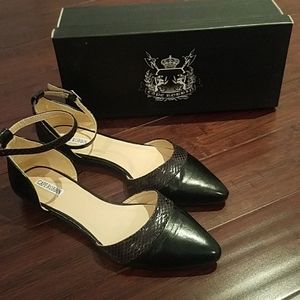 Cape Robbin D'orsay flat- Belita